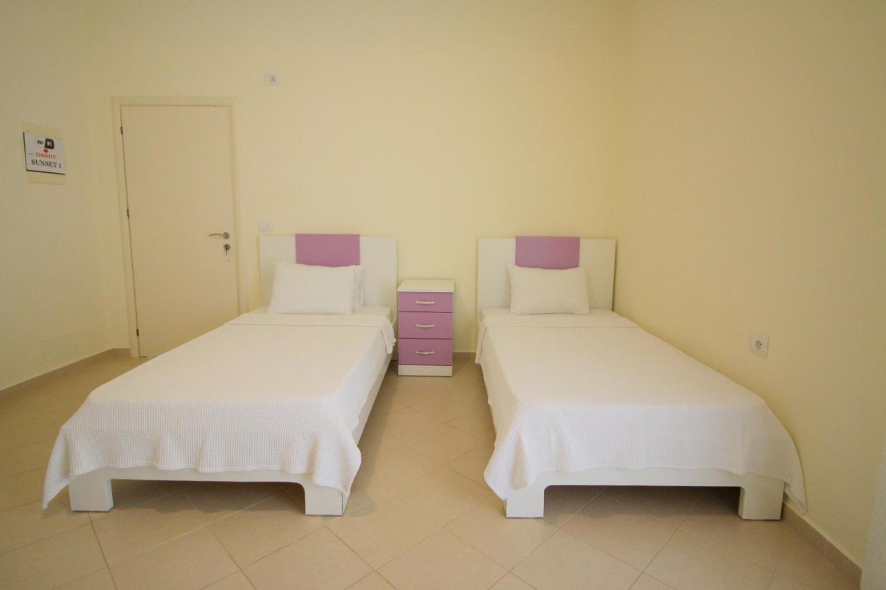 Sunset Apartments Berdenesh Sarandë Exterior foto